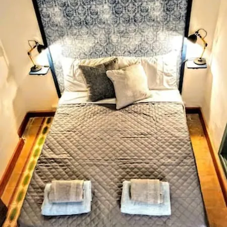 A 400 Year Old Large Town House In Valletta. Semesterbostad *