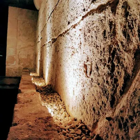 A 400 Year Old Large Town House In Valletta.