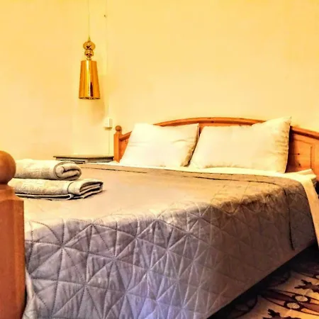 Semesterbostad A 400 Year Old Large Town House In Valletta.
